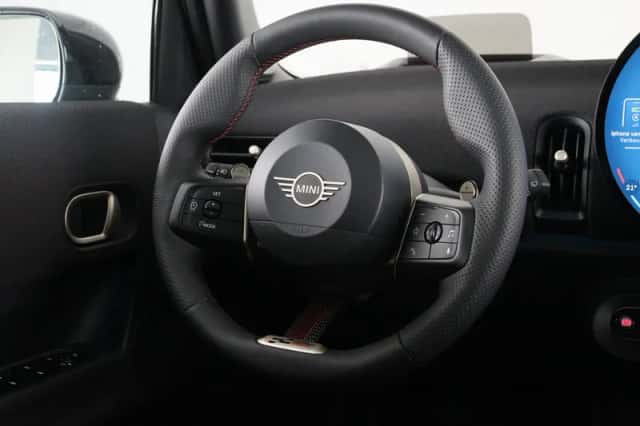 MINI Cooper (2026) thumbnail 23