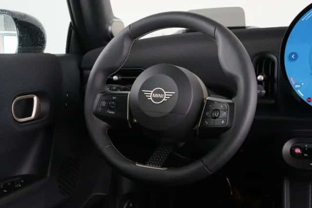 MINI Cooper (2026) thumbnail 23