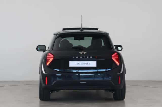 MINI Cooper (2026) thumbnail 6