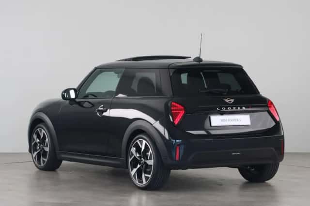 MINI Cooper (2026) thumbnail 7
