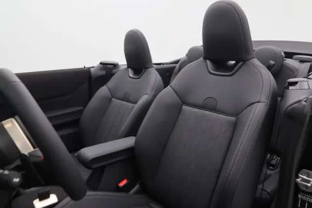 MINI Cabrio (2026) thumbnail 23
