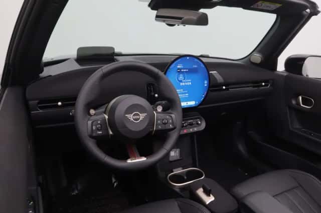 MINI Cabrio (2026) thumbnail 25