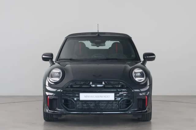 MINI Cabrio (2026) thumbnail 2