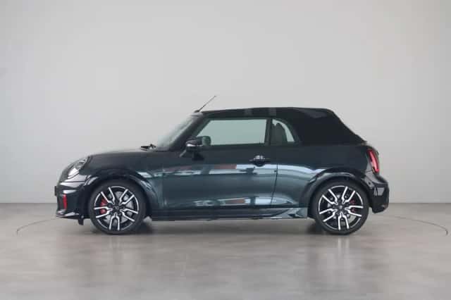 MINI Cabrio (2026) thumbnail 15