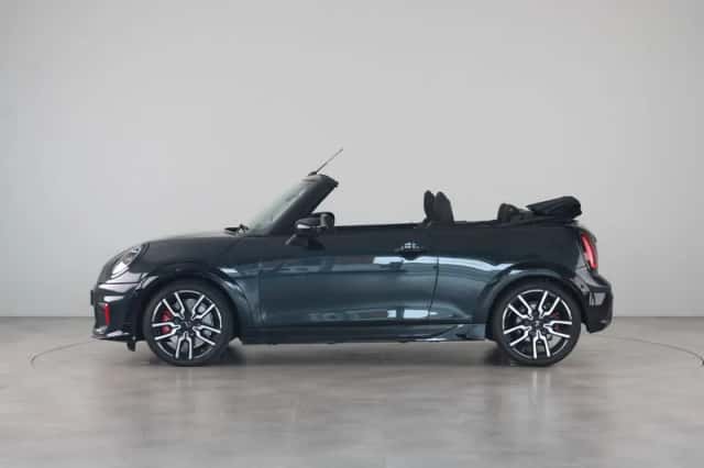 MINI Cabrio (2026) thumbnail 16