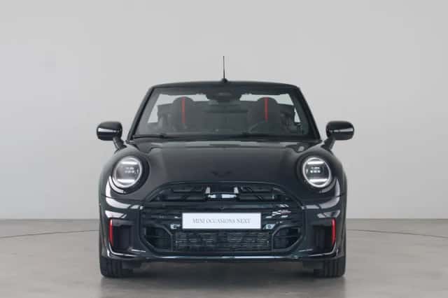 MINI Cabrio (2026) thumbnail 3