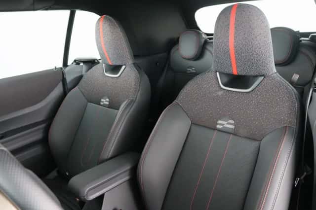 MINI Cabrio (2026) thumbnail 33