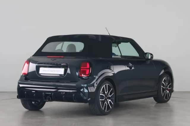 MINI Cabrio (2026) thumbnail 9