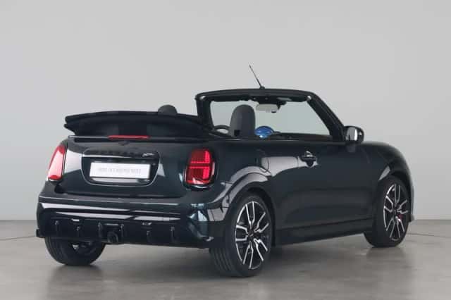 MINI Cabrio (2026) thumbnail 10