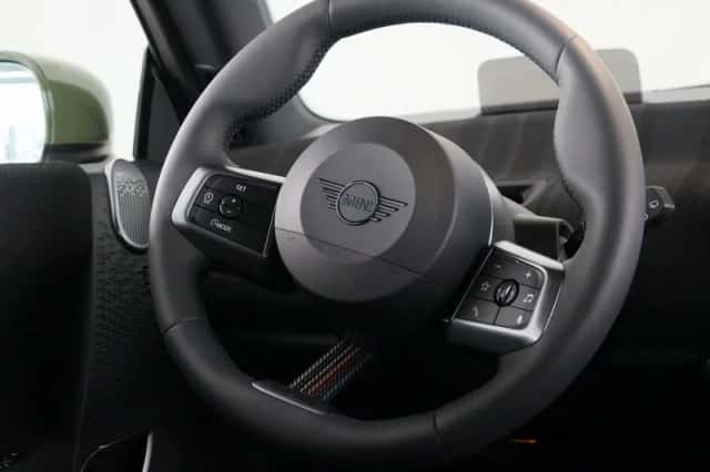 MINI Cooper (2026) thumbnail 24