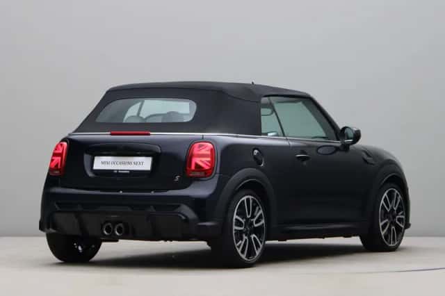 MINI Cabrio (2023) thumbnail 13