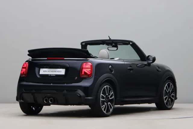 MINI Cabrio (2023) thumbnail 14