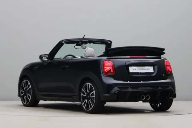 MINI Cabrio (2023) thumbnail 18