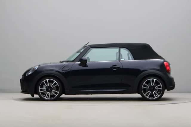 MINI Cabrio (2023) thumbnail 19