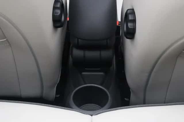 MINI Cabrio (2023) thumbnail 27