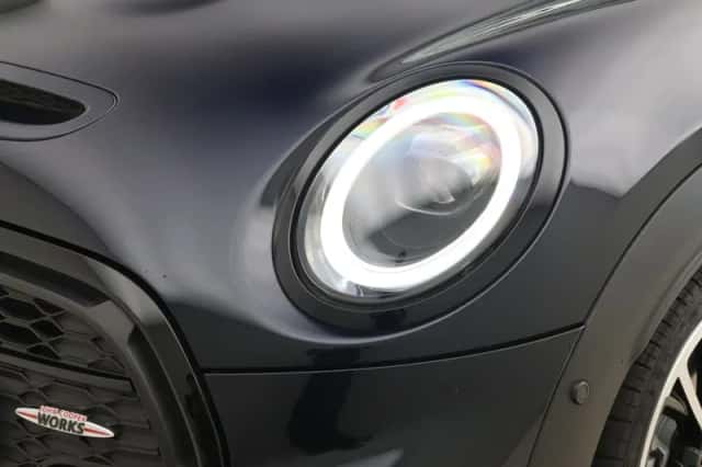 MINI Cabrio (2023) thumbnail 29