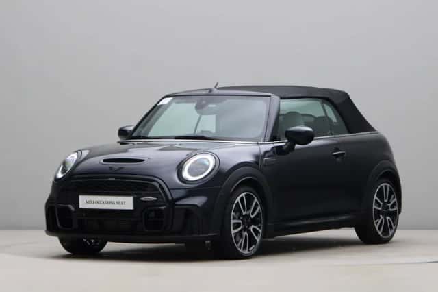 MINI Cabrio (2023) thumbnail 6