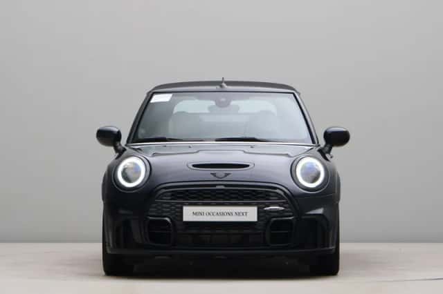 MINI Cabrio (2023) thumbnail 7
