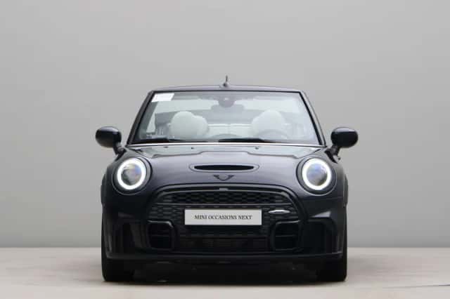 MINI Cabrio (2023) thumbnail 8