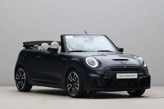 MINI Cabrio (2023) thumbnail 10
