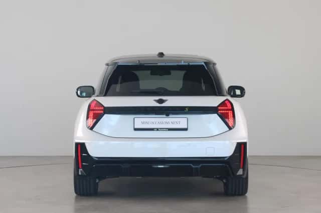 MINI Cooper (2026) thumbnail 6