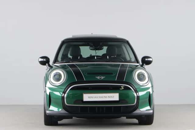 MINI Electric (2022) thumbnail 2