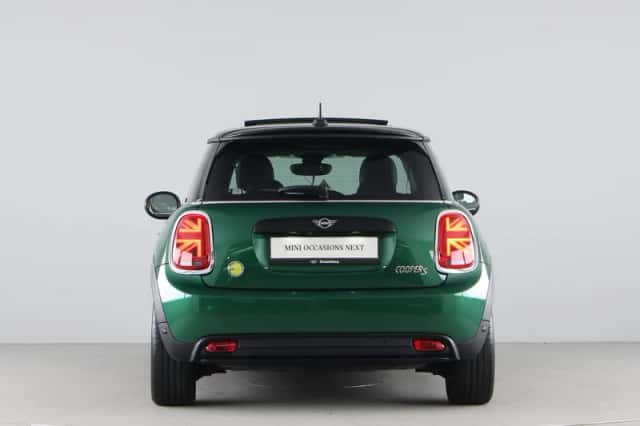 MINI Electric (2022) thumbnail 6