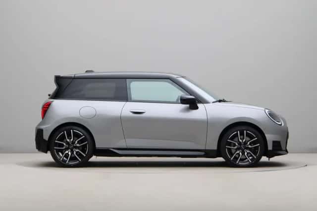MINI Cooper (2026) thumbnail 4