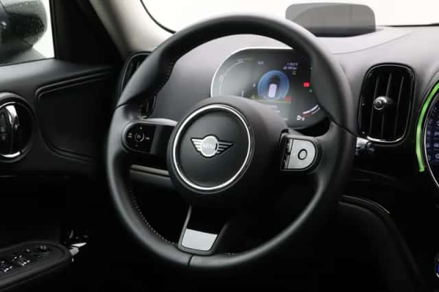 MINI Countryman (2022) thumbnail 2