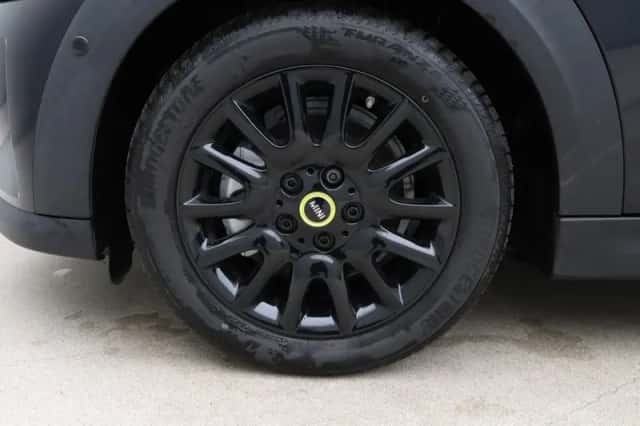 MINI Electric (2021) thumbnail 18