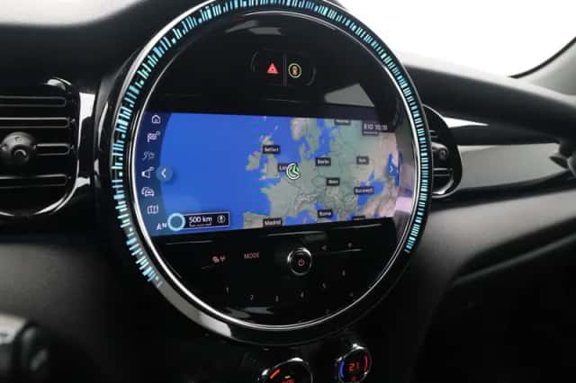 MINI Electric (2021) thumbnail 21