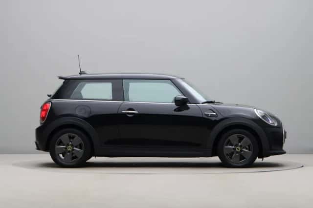MINI Electric (2022) thumbnail 8
