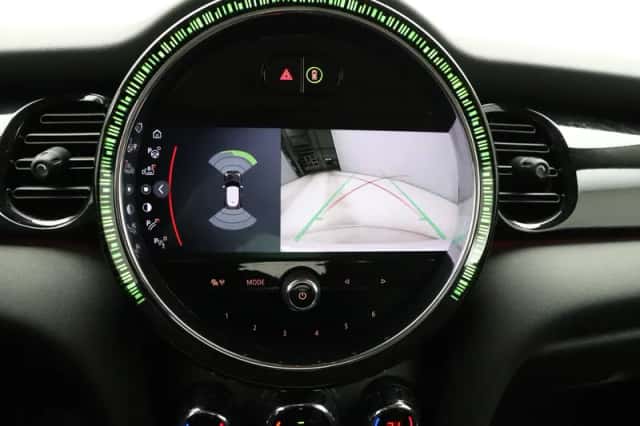 MINI Electric (2022) thumbnail 22