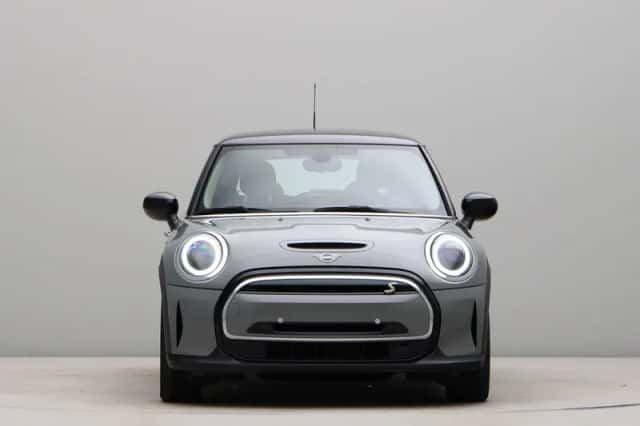 MINI Electric (2022) thumbnail 5