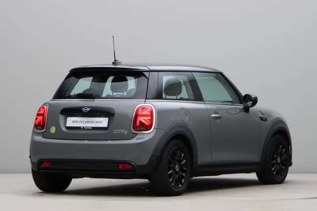MINI Electric (2022) thumbnail 8