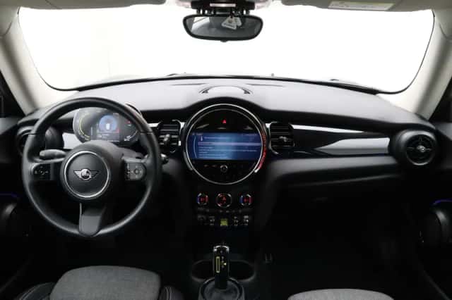 MINI Electric (2021) thumbnail 13