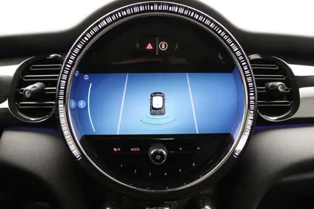 MINI Electric (2022) thumbnail 24