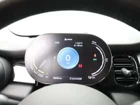 MINI Electric (2022) thumbnail 17