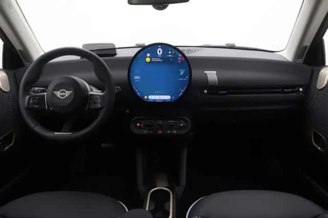 MINI Cooper (2024) thumbnail 12