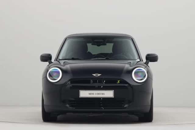 MINI Cooper (2024) thumbnail 5