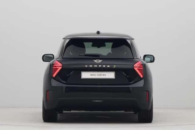 MINI Cooper (2024) thumbnail 9