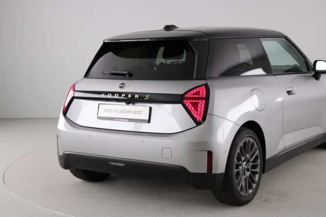MINI Cooper (2024) thumbnail 20