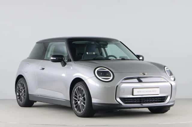 MINI Cooper (2024) thumbnail 7