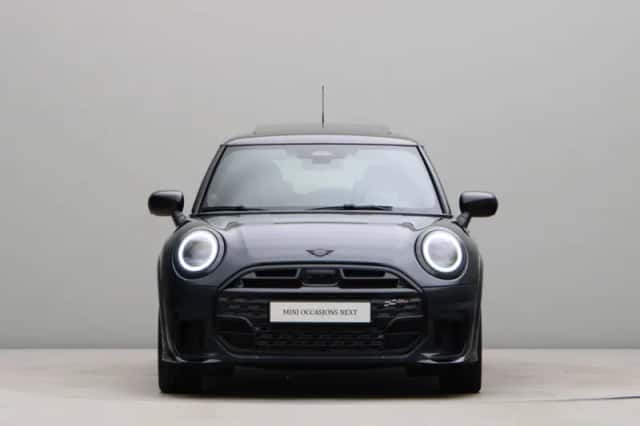 MINI Cooper (2026) thumbnail 2