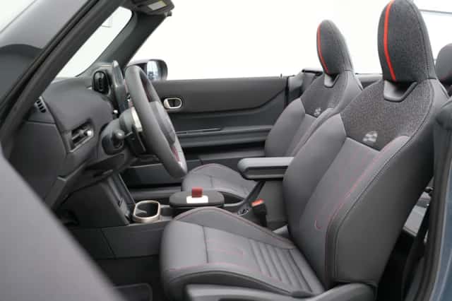 MINI Cabrio (2026) thumbnail 5