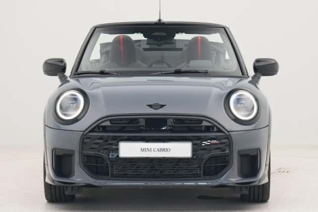 MINI Cabrio (2026) thumbnail 6