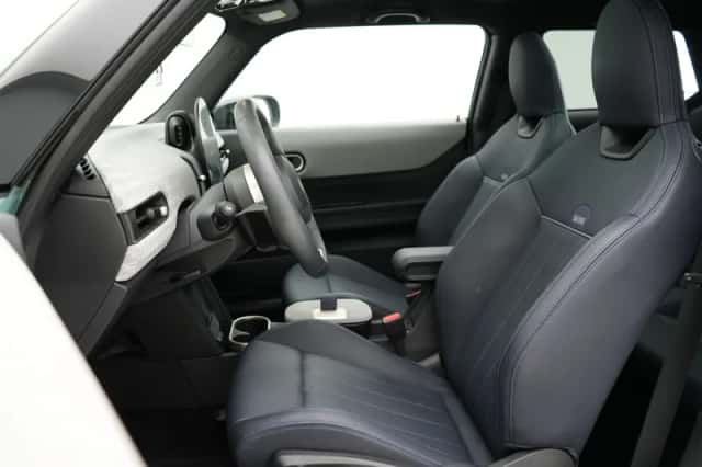 MINI Cooper (2024) thumbnail 5