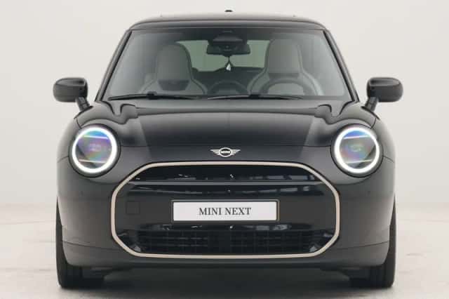 MINI Cooper (2024) thumbnail 6