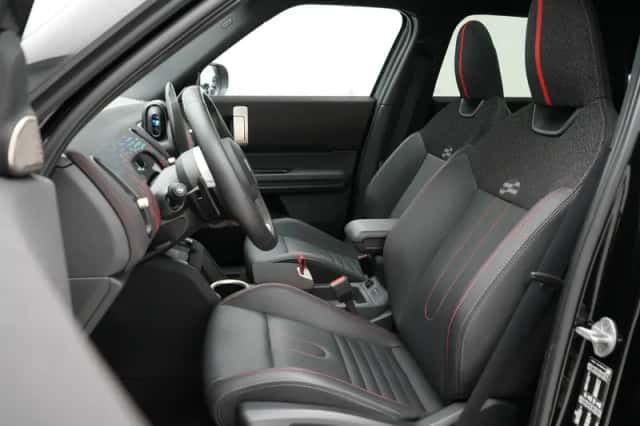 MINI Countryman (2024) thumbnail 5