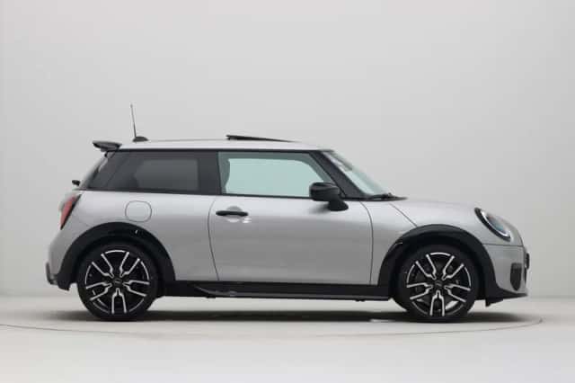 MINI Cooper (2025) thumbnail 8